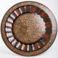 Тарелка настенная, 70,5 см, павлины, черно-золотая с красным (латунь)